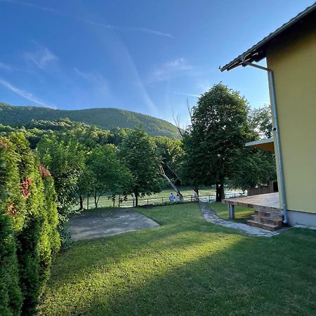 Holiday Homer Kuca Na Obali Vrbasa Banja Luka Esterno foto