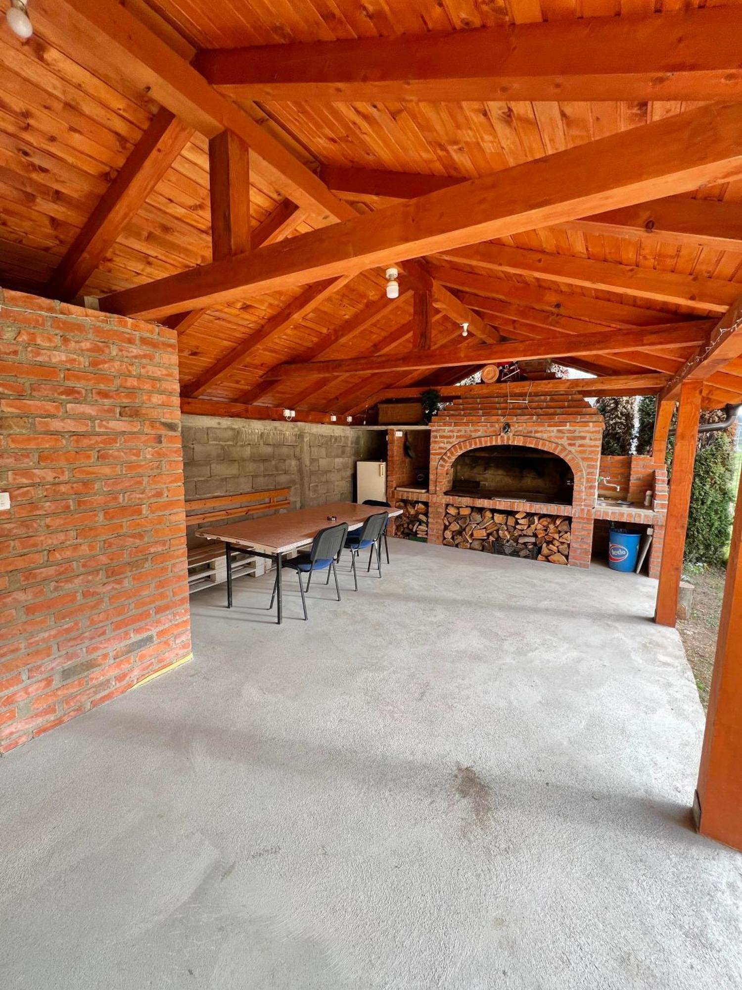 Holiday Homer Kuca Na Obali Vrbasa Banja Luka Esterno foto